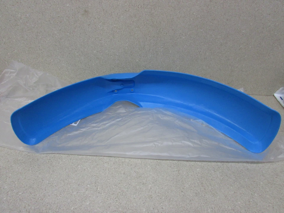 НОВОЕ ИЗ СТАРЫХ ЗАПАСОВ YAMAHA IT175 IT200 IT250 IT465 IT490 ПЕРЕДНЕЕ КРЫЛО НЕБЕСНО-ГОЛУБОЕ 3R9-21511-11-00 - Изображение 3 из 3