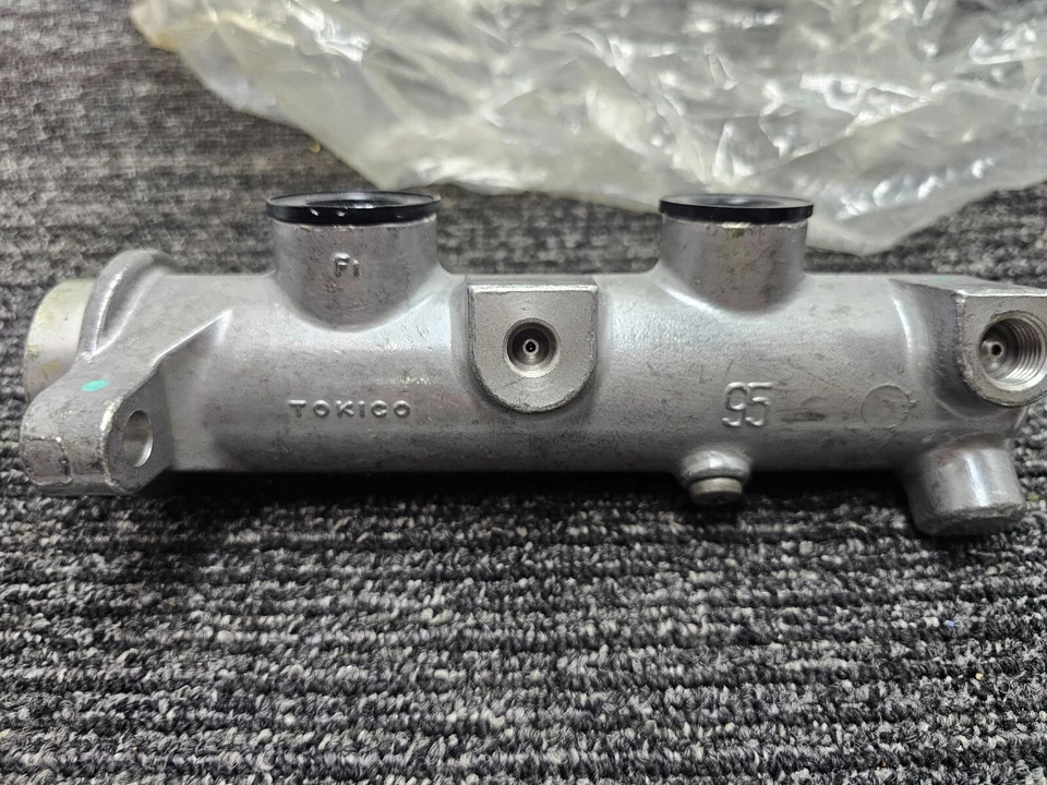 Cilindro maestro de freno para Ford F250 F-350 99-04 10-2885 Foto 3 de 4