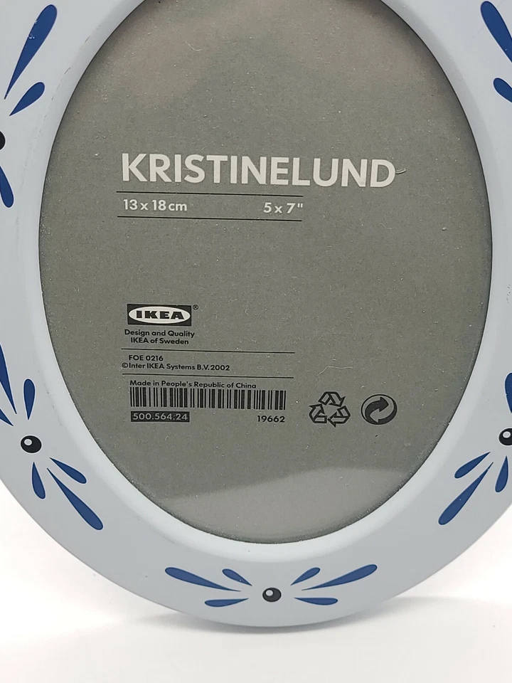 Marco de fotos ovalado IKEA Kristinelund patrón azul de 5"x7" Foto 2 de 4