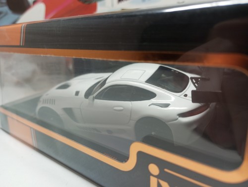 IXO - MERCEDES-BENZ AMG GT3 RACE SPECS - WHITE - 1:43 SCALE MODEL CAR GTM121 - Picture 6 of 7