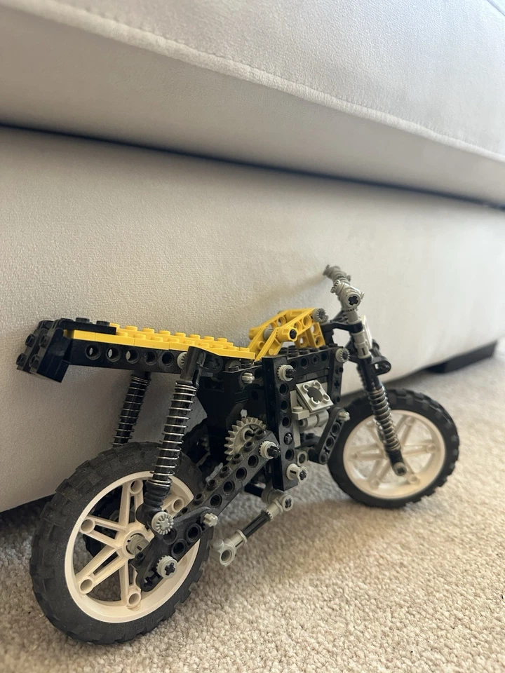 LEGO Technic 8838 Shock Cycle, photo 3 of 3