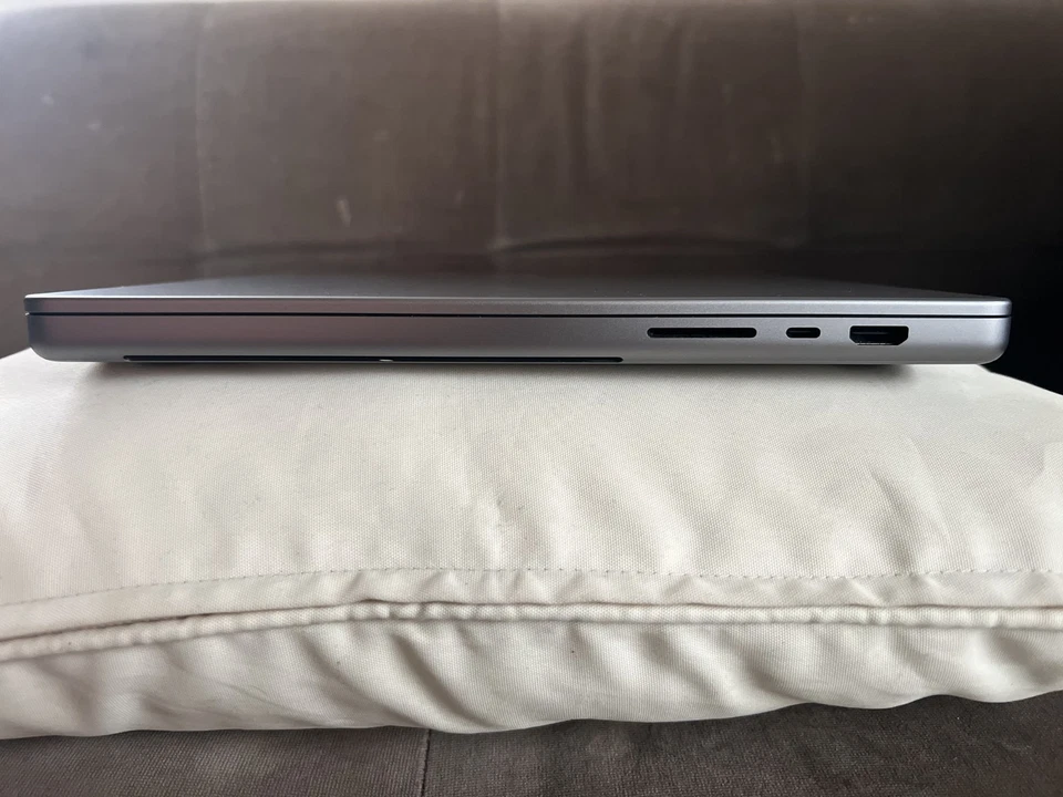 Apple MacBook Pro 16" M1 Max · 32GB · 2TB, photo 3 of 5