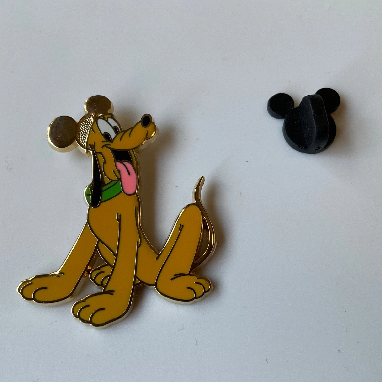 2006 Disney Golden Ears Hat Collection Pluto Pin