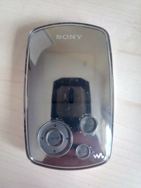 Sony Walkman NW A1000 Silver 6 GB Digital Media Players For Sale 