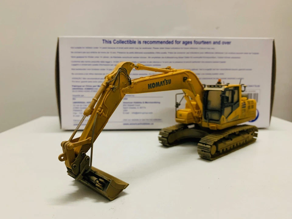 Komatsu PC210LCi-11 Excavator IMC Edition Muddy Version 1:50 DieCast UH8123 New - Image 2 of 4