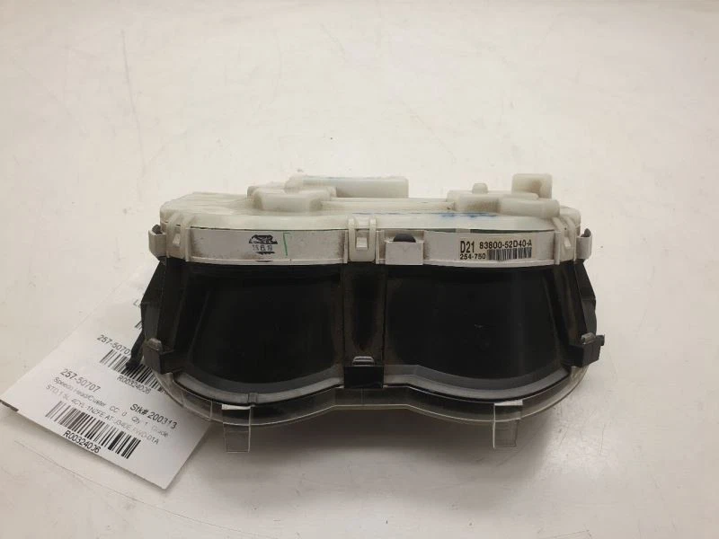 Cuadro de instrumentos Scion XA 2006 1,5 L tracción delantera en velocímetro Foto 4 de 4