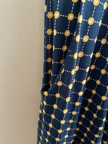 Karina Geometric Print Dress Size S/M- EUC - Picture 7 of 10