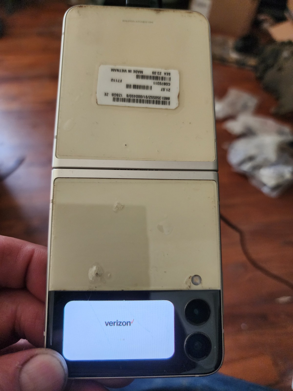 Samsung Galaxy Z Flip3 (Unlocked) 128GB Lavender - For Parts Only