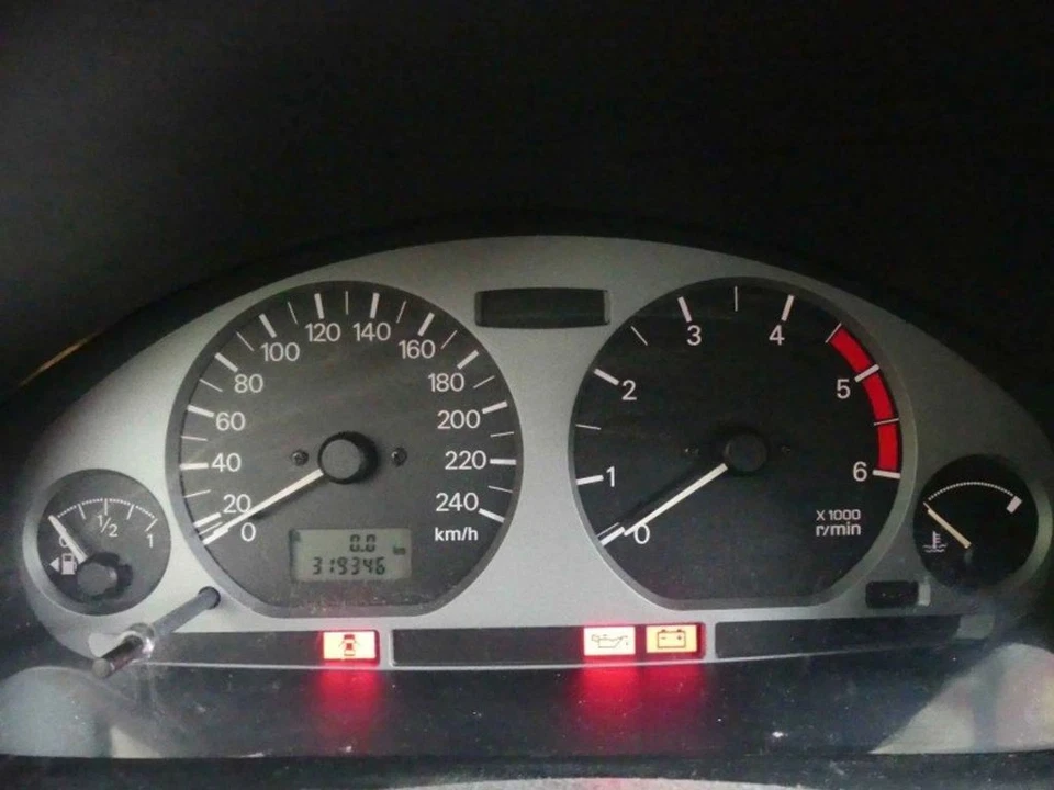 Mitsubishi Carisma 2003 diésel velocímetro cabina MR916030 85kW - Imagen 4 de 4