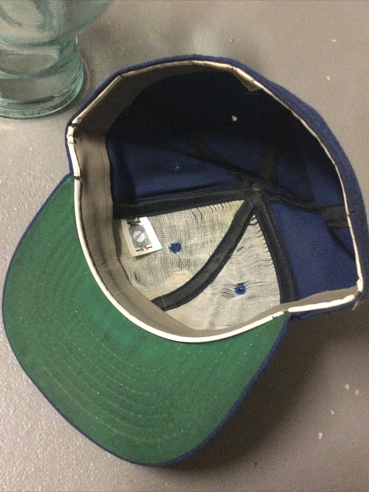 Picture 4 of 6