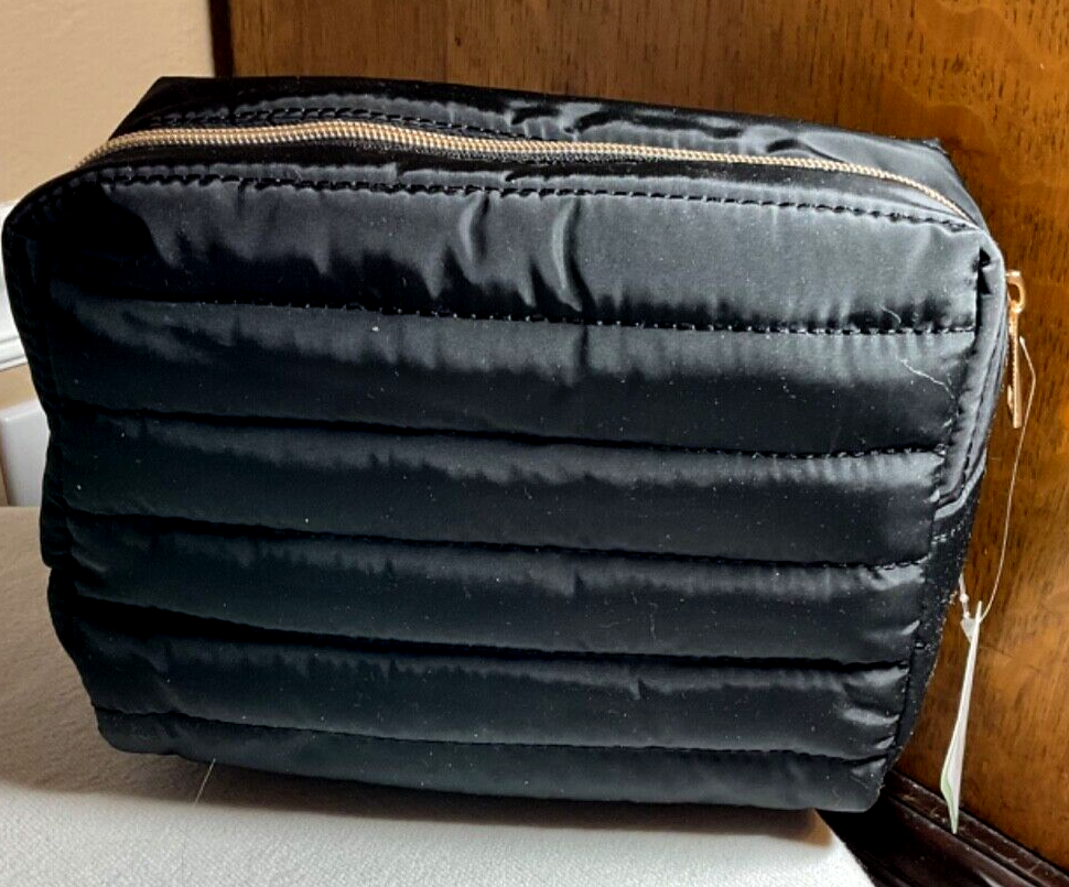 china luxury cosmetic toiletry travel bag factory IVY LONDON BLACK COSMETIC TOILETRY TRAVEL BAG QUILTED 6 1/2 X 8 NWT