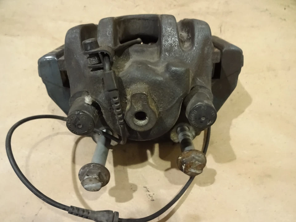 宾利 Arnage Sedan 1999 - 2004 右握后乘客侧制动卡钳 — 第 3/4 张图片