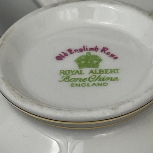 Taza y platillo Royal Albert Old English Rose. - Imagen 8 de 10