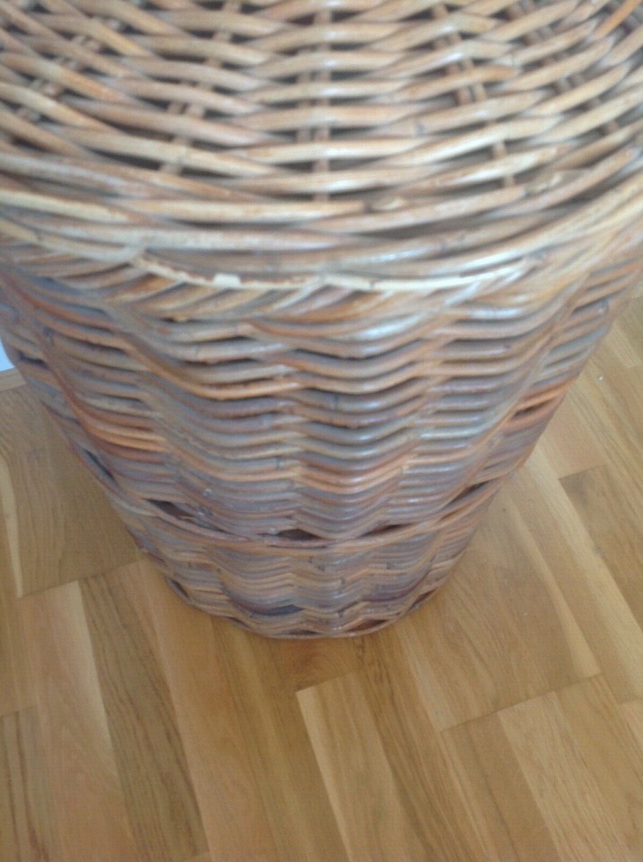 Large Vintage Wicker Laundry basket in Very Good Condition eBay
