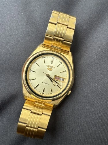 Vintage Men's Seiko 5 Automatic Watch for Parts/Repair/ See Photos for Markings