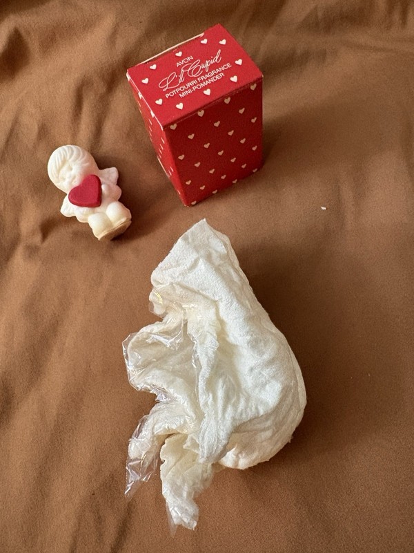 NEW 1982 Avon Valentine's Day "LIL CUPID" Mini Pomander Potpourri Fragrance