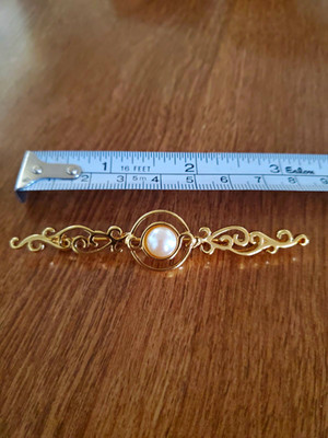 Vintage Gold Tone Filigree Bar Brooch Pin w/ White Round Pearl Bezel Set 2.75 in