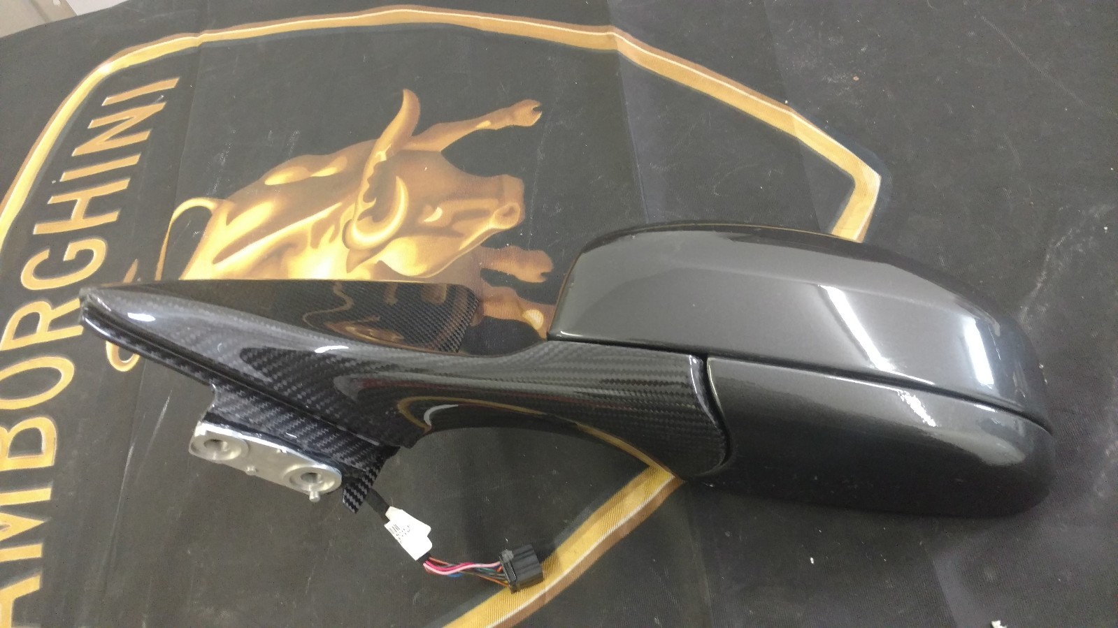 ASTON MARTIN LEFT DRIVER SIDE CARBON FIBER MIRROR OEM AD3317683BD