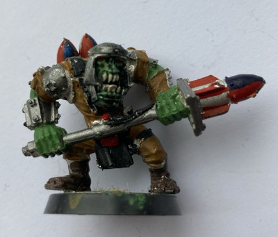 Warhammer 40K - Ork - Metal Eavy Boy with Rokkit Launcha