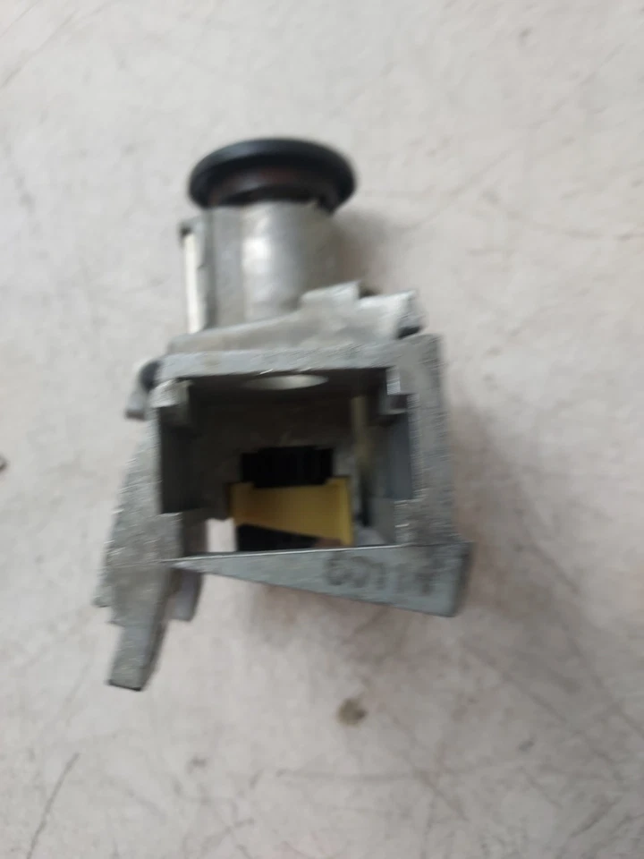 Conjunto de interruptor de carcasa de cilindro de encendido GM S10 Blazer 2000-2005 con 2 juegos de llaves Foto 2 de 4