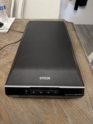 Epson Perfection V600 Photo Scanner - W/ Power Supply. TESTED AND WORKS.