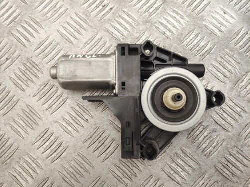 VOLVO XC60 Front Right Door Window Control Motor 966269 2011 - Picture 2 of 4