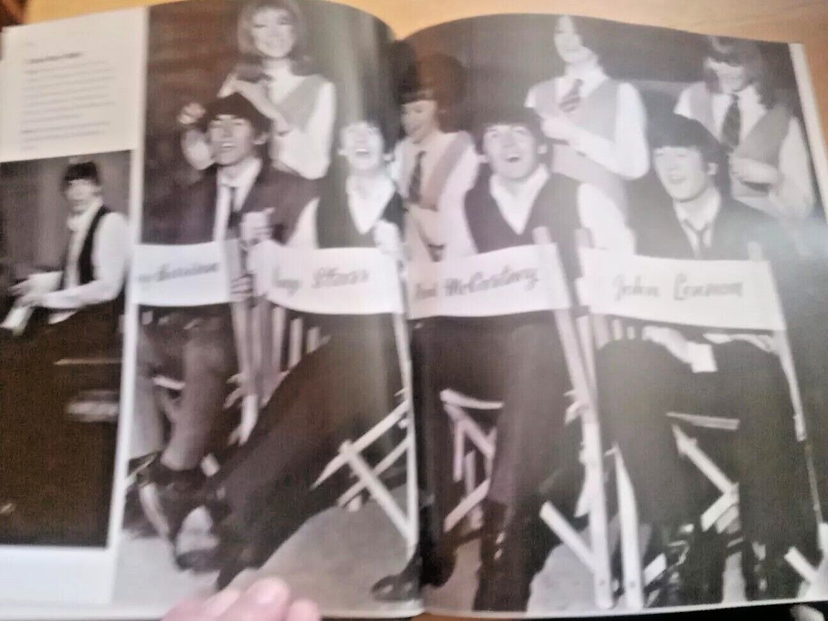 A Photographic History of the Beatles (A Photo History