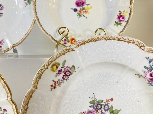 Set of 4 x antique Meissen (1774-1815 ) rimmed bowls, flowers paintings, 1st. - Picture 7 of 11