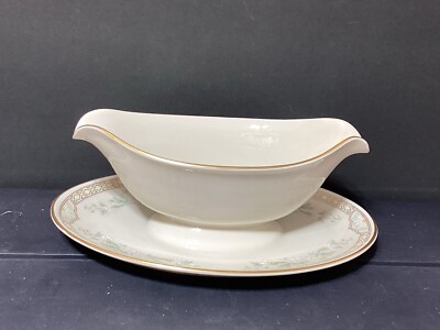 PICKARD PAVILLION Gravy Boat w Attached Underplate Gold Trim Robert Harper (B14)