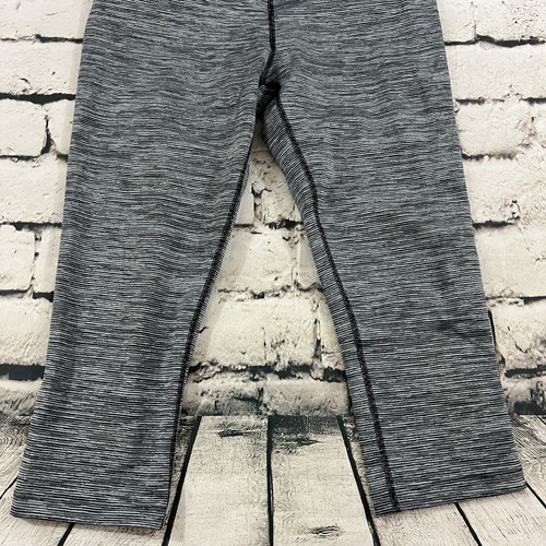 Leggins deportivos Nike para mujer gris negro mini rayas recortadas talla mediana M - Imagen 3 de 8