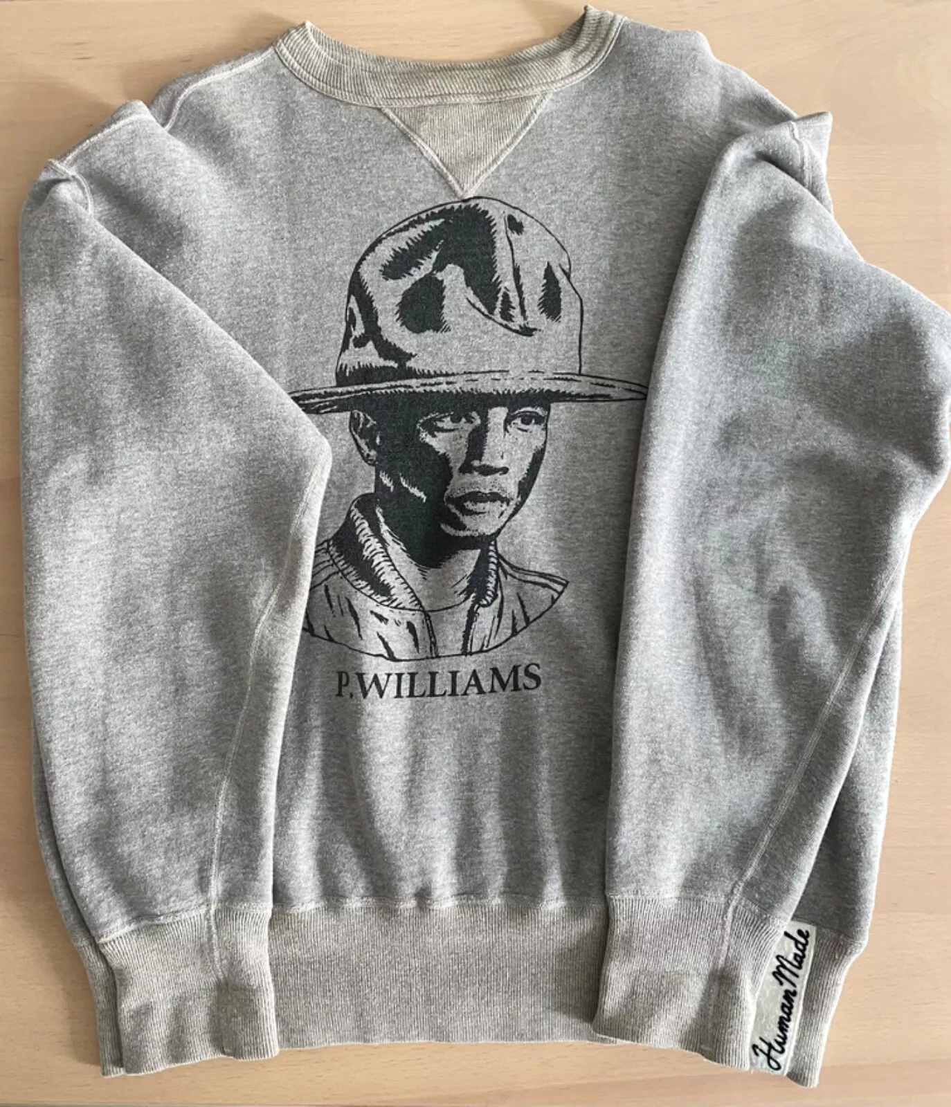 Pull Human Made x Beams x Pharrell Williams (Vivienne Westwood). Bape.Supreme