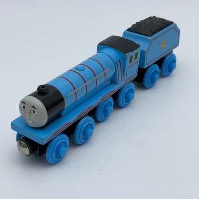 Thomas Wooden Railway Gordon #4 Engine w Tender 2003 Learning Curve Wood Train