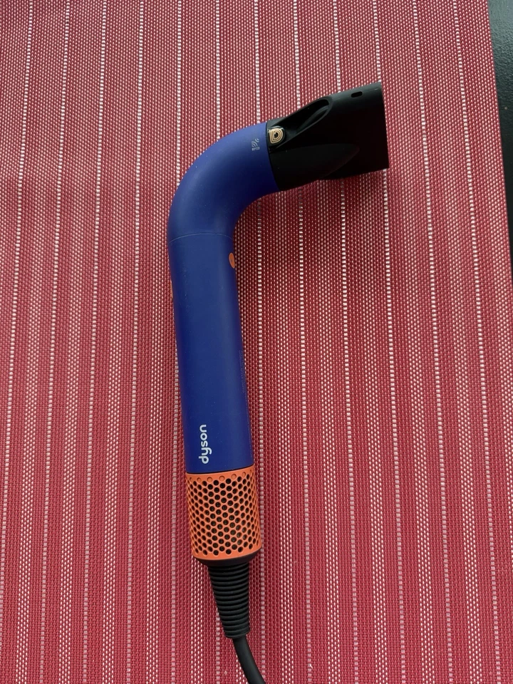 Secador de pelo profesional Dyson Supersonic r™ (azul vinca/topacio) Foto 3 de 4