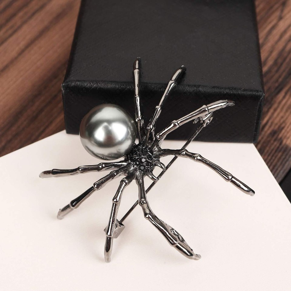 Spider Brooch Pins for Women and Men Witch Jewelry Halloween Pin