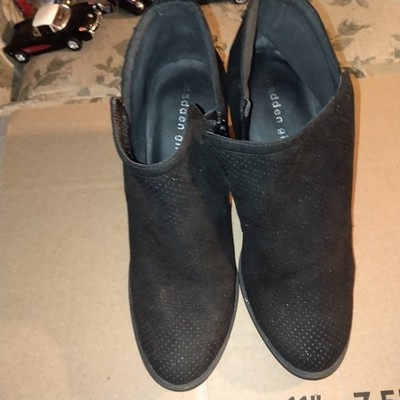 Madden Girl Evita Black Sz 8.5 Faux Suede Ankle Boots Heeled Booties