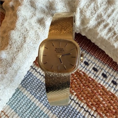 Bulova Accutron Quartz Vintage Women's Gold Cushion Analog Wristwatch Metal Band