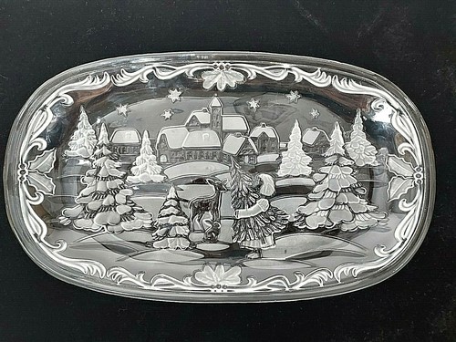 Embossed Frosted Etched Glass Oval Serving Cookie Tray Winter scene Trees Cabin - Picture 1 of 6