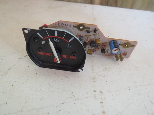 92 1992 JEEP CHEROKEE XJ FUEL GAUGE - Picture 2 of 6