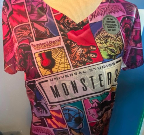 NWT Universal Studios Monsters T-Shirt Woman's Large Purple Monsterror Dracula - Picture 2 of 13