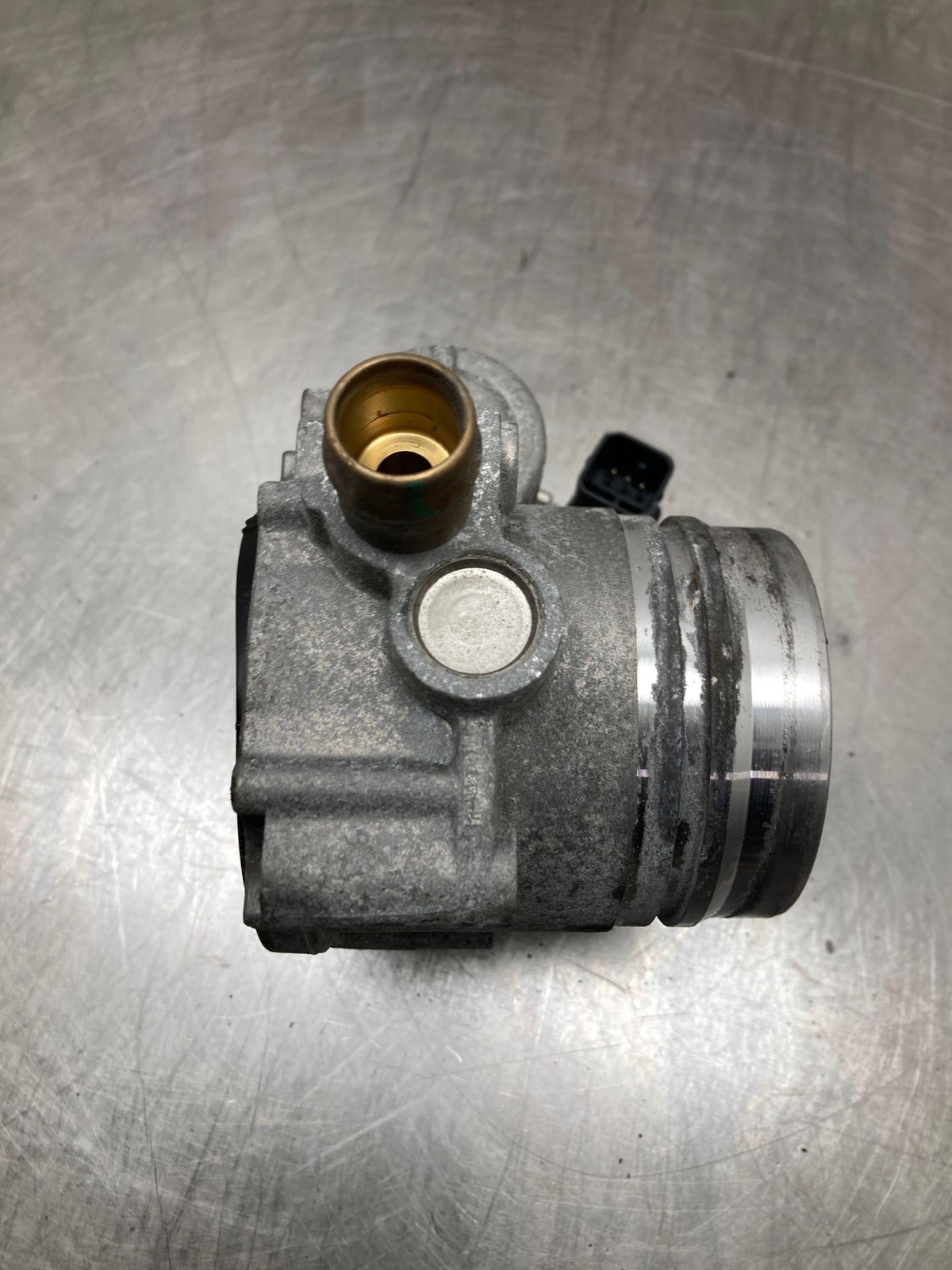 2014 BMW X3 2.0L 28iX Engine Throttle Body Valve Assembly 1317 OEM