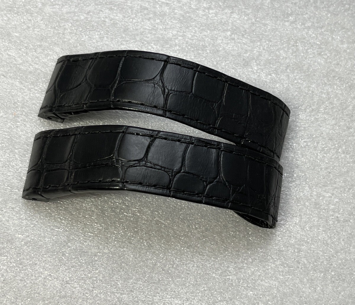 Cartier Watch Strap Santos 20mm KD1M9K97 Black Alligator Cartier Watch Strap Santos 20mm KD1M9K97 Black Alligator