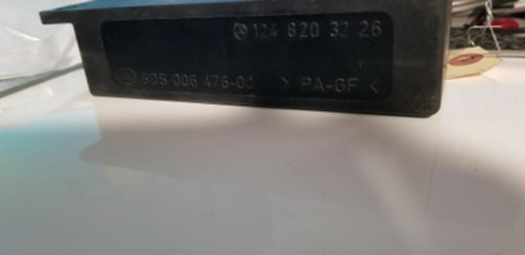 メルセデス・ベンツ W124、モジュールリレー（ユニット）1248203226 MERCEDES BENZ W124 Comfort Control Module 1248203226 for