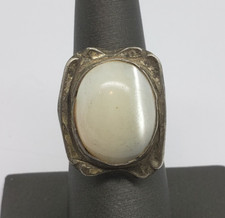 VINTAGE SOUTHWESTERN R.G. STERLING SILVER AND MOTHER OF PEARL RING SIZE 7