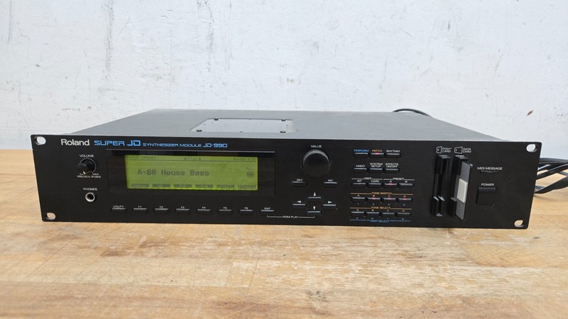 Roland JD-990 Super JD 2U Rack-Mountable Digital Synthesizer Module w/ JD9D-3