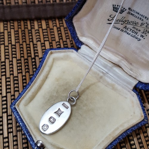 Vintage 925 Sterling Silver Necklace, Ingot Style Oval Pendant Dated 1979 - Picture 5 of 6