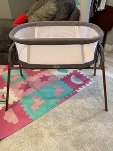 Chicco Portable Oval Baby Bassinet for Unisex, Gray & White Color