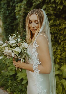 Bridal mantilla Veil with lace edge fingertip length