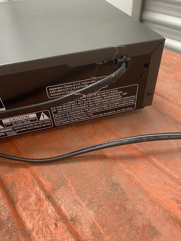 Samsung DVD-739/XAA  DVD Player REGION 1  Needs Lens To Be Cleaned - Image 2 of 4