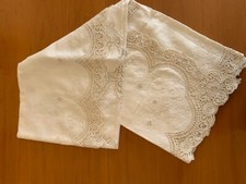 Copriletto matrimoniale in lino e pizzo agrolese