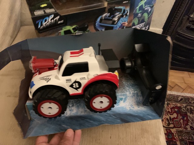 rc car that drives on water